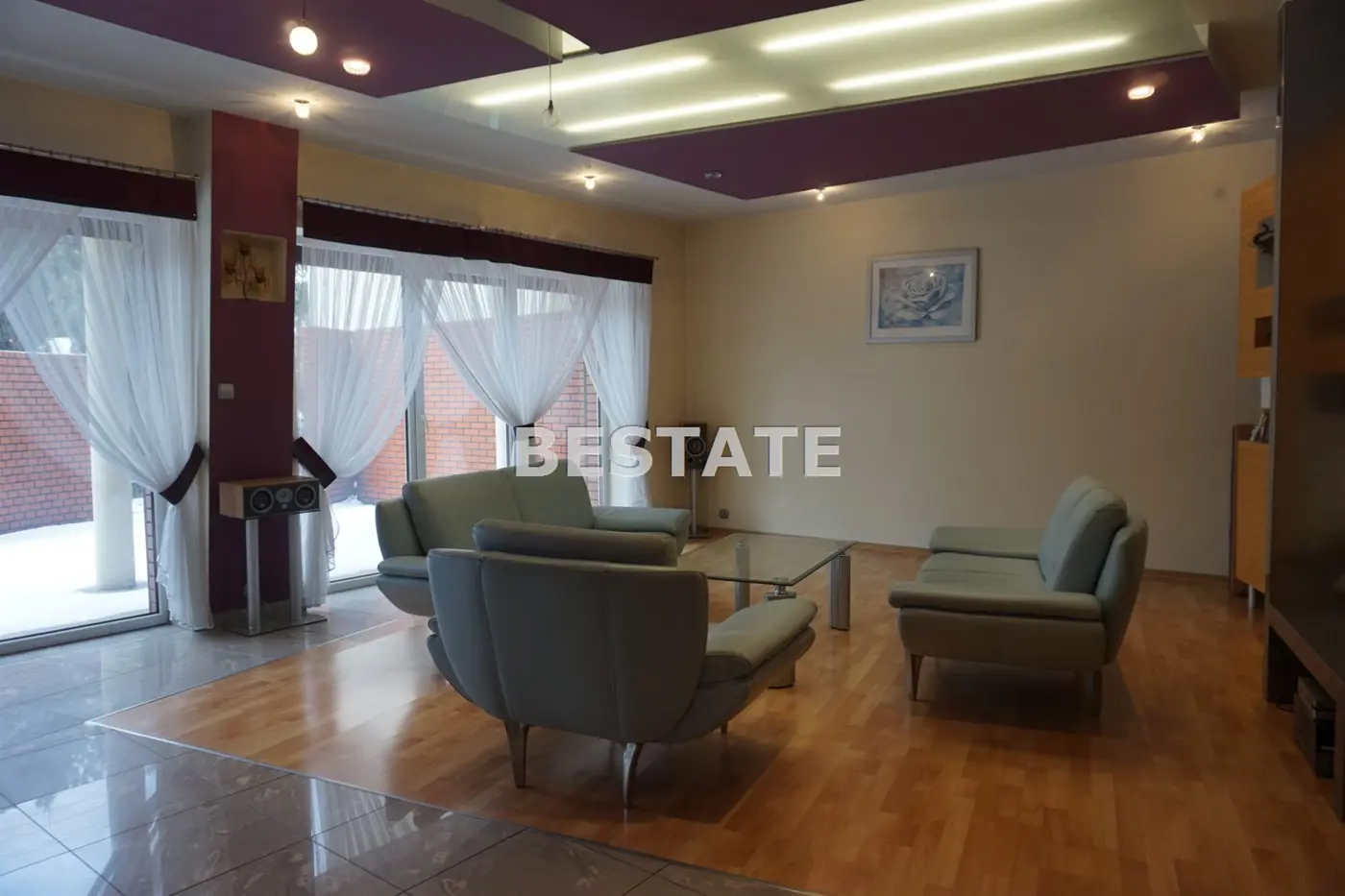 Budynek mieszkalny i produkcyjny, 640 m.kw