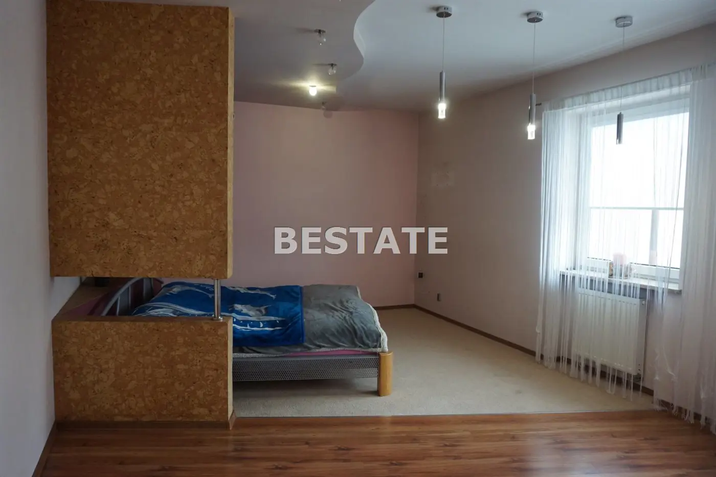 Budynek mieszkalny i produkcyjny, 640 m.kw