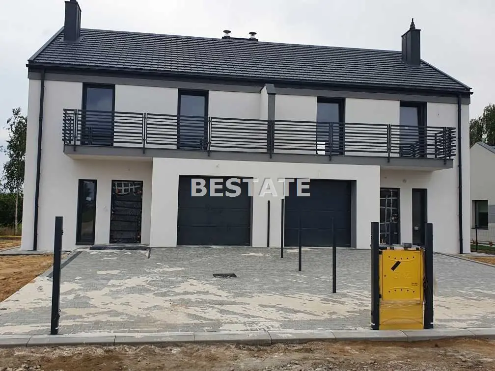 Dom w zabudowie bliźniaczej, st. deweloperski