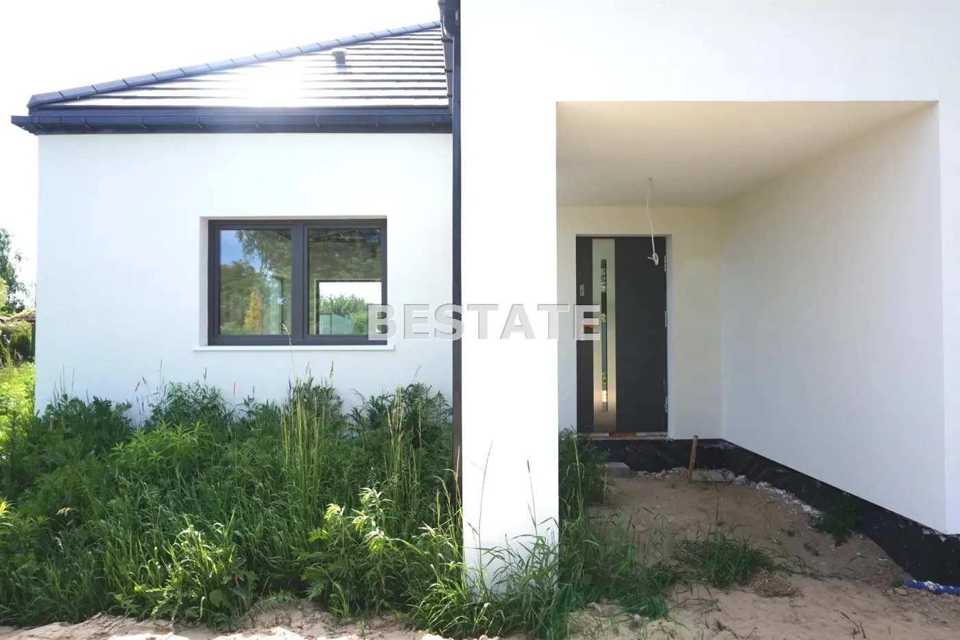 Nowoczesny dom jednorodzinny w spokojnej okolicy