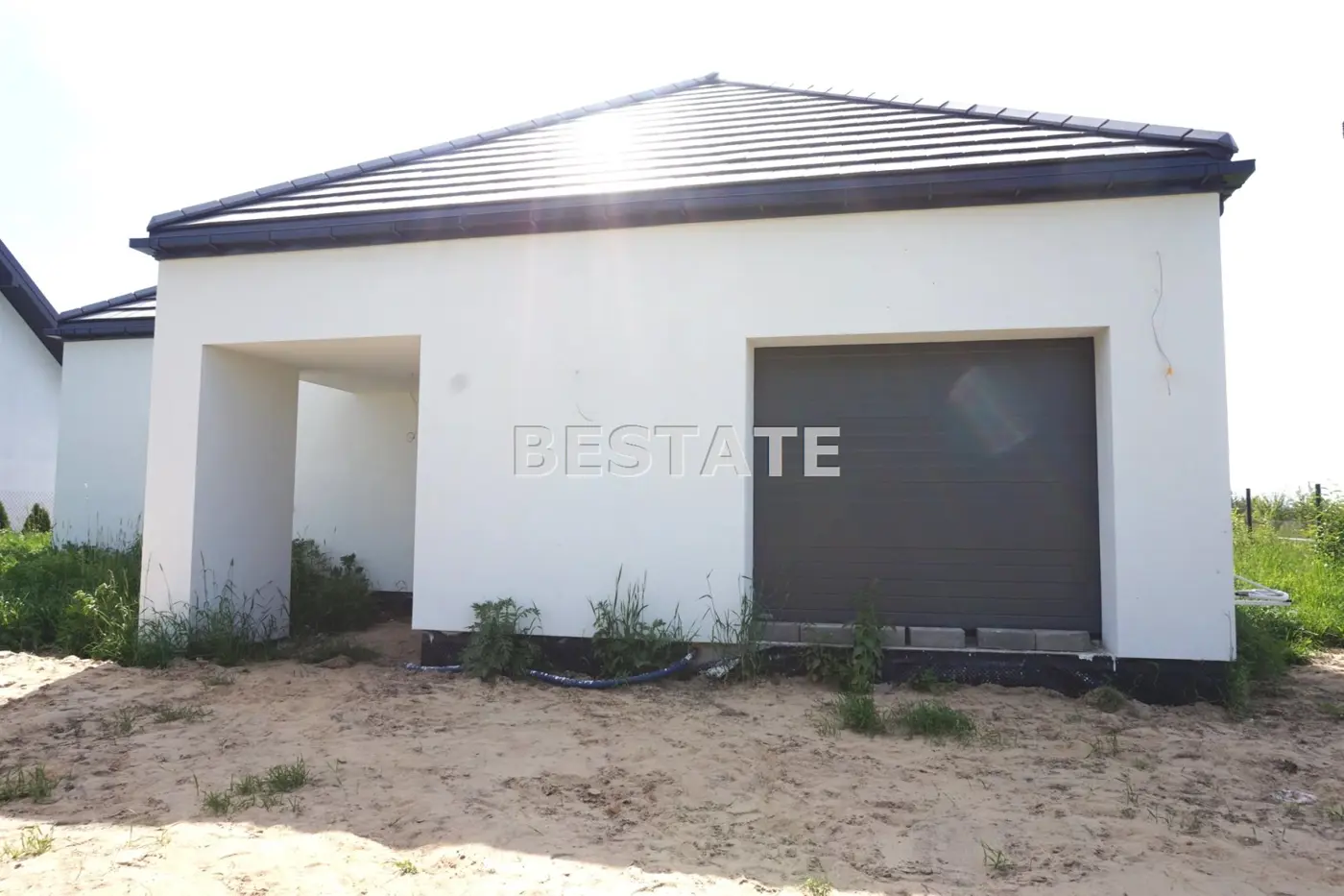 Nowoczesny dom jednorodzinny w spokojnej okolicy