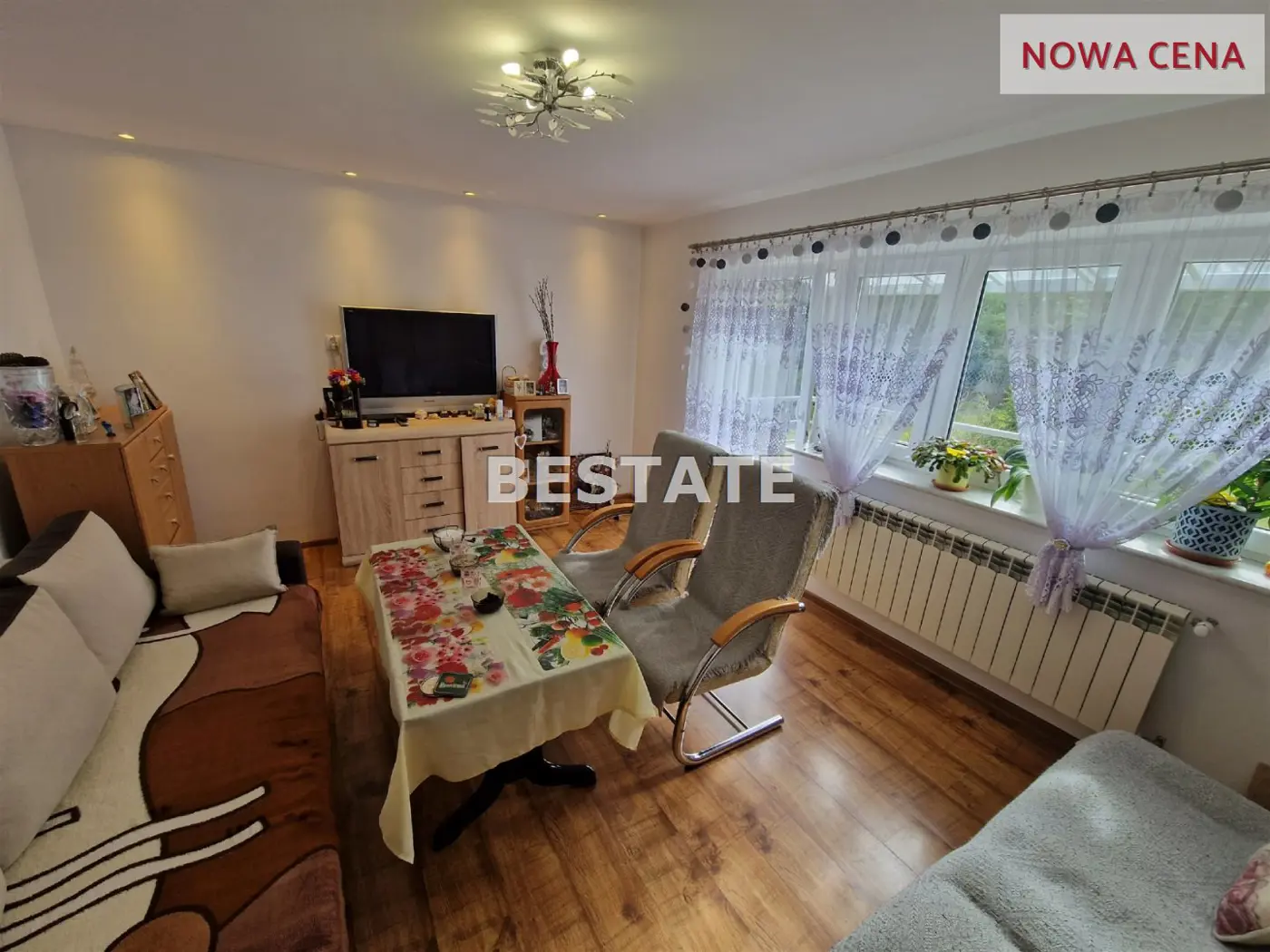 Uroczy dom do zamieszkania, w lesie, Kolonia-Ldzań