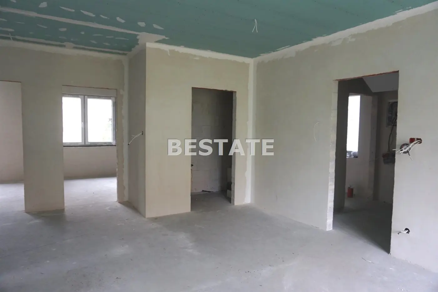 Funkcjonalny, parterowy dom , st. deweloperski