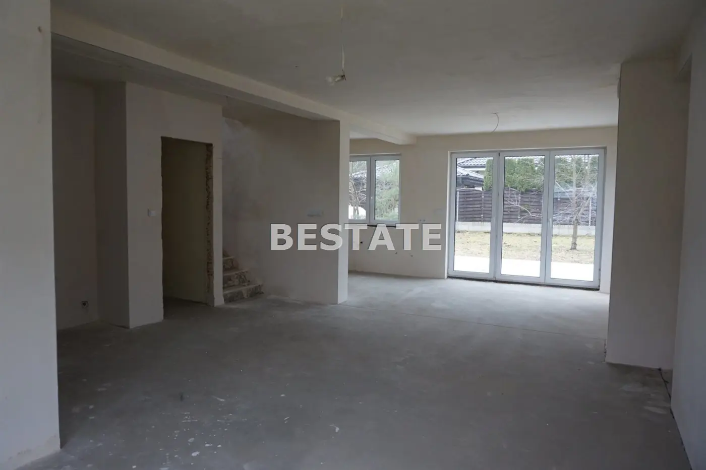 Wolnostojący 5-pokojowy dom, blisko lasu