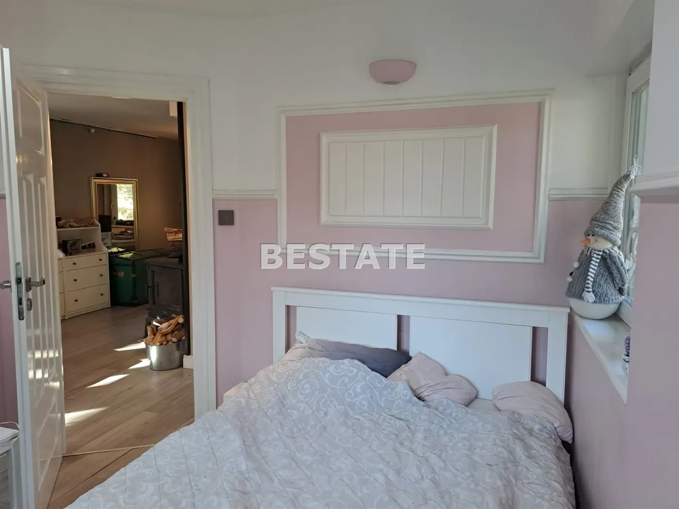 Funkcjonalny dom w malowniczej scenerii