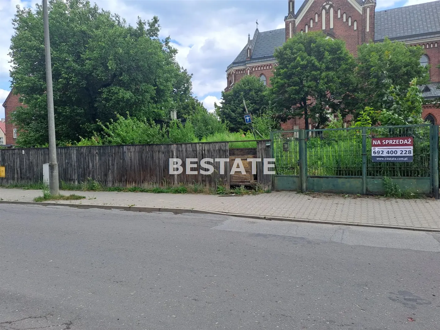 Działka budowlano-usługowa w centrum miasta