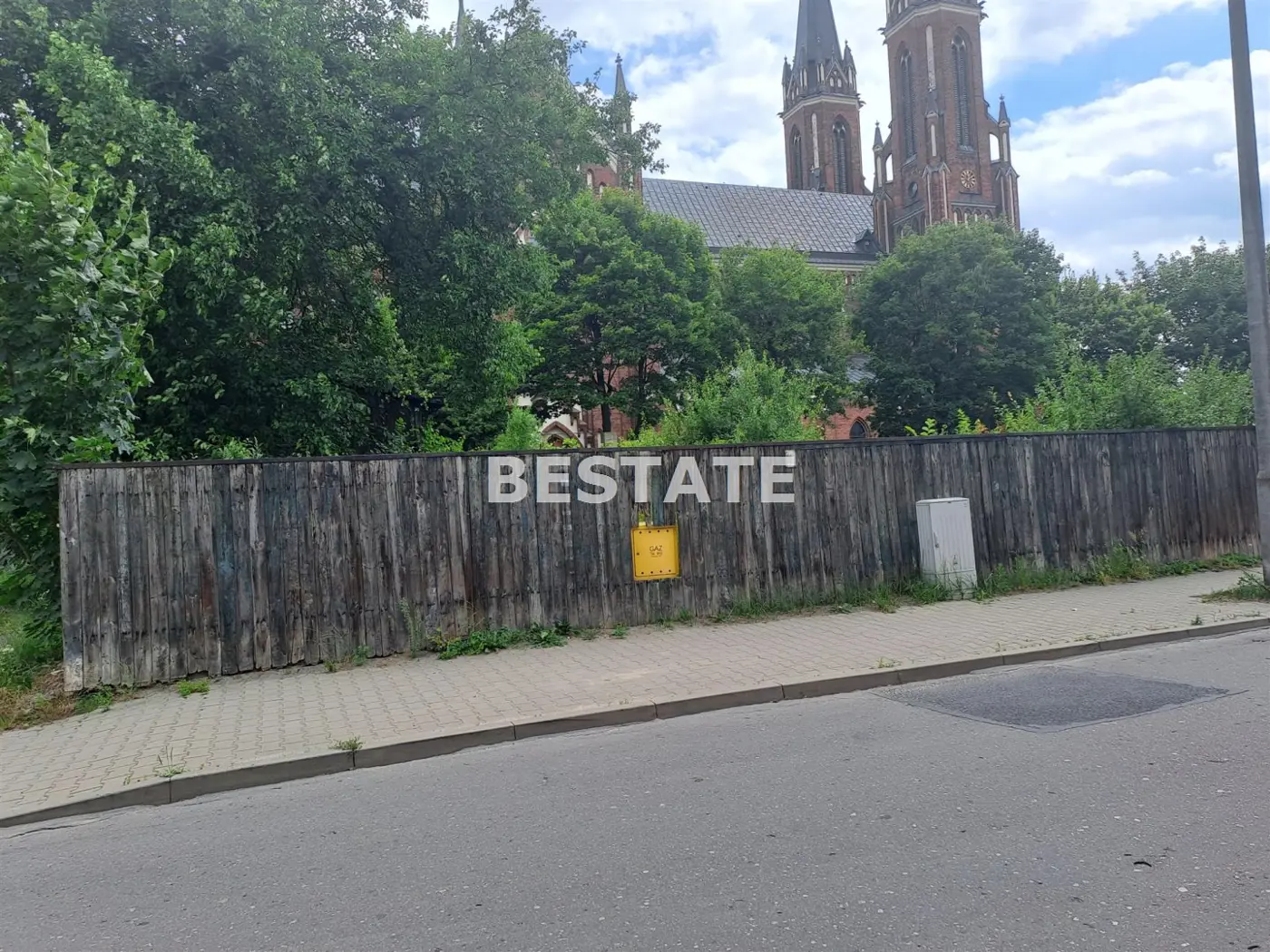 Działka budowlano-usługowa w centrum miasta