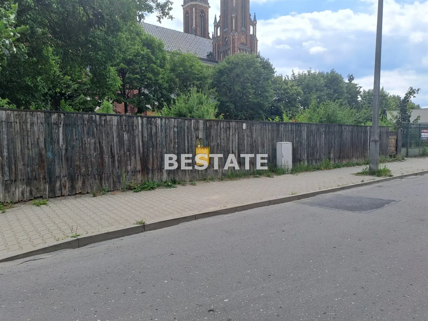 Działka budowlano-usługowa w centrum miasta