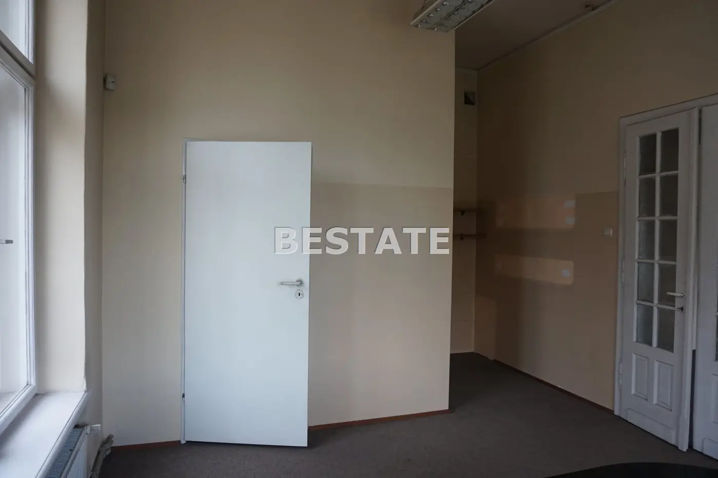 Lokal biurowy 100 m2 w centrum miasta
