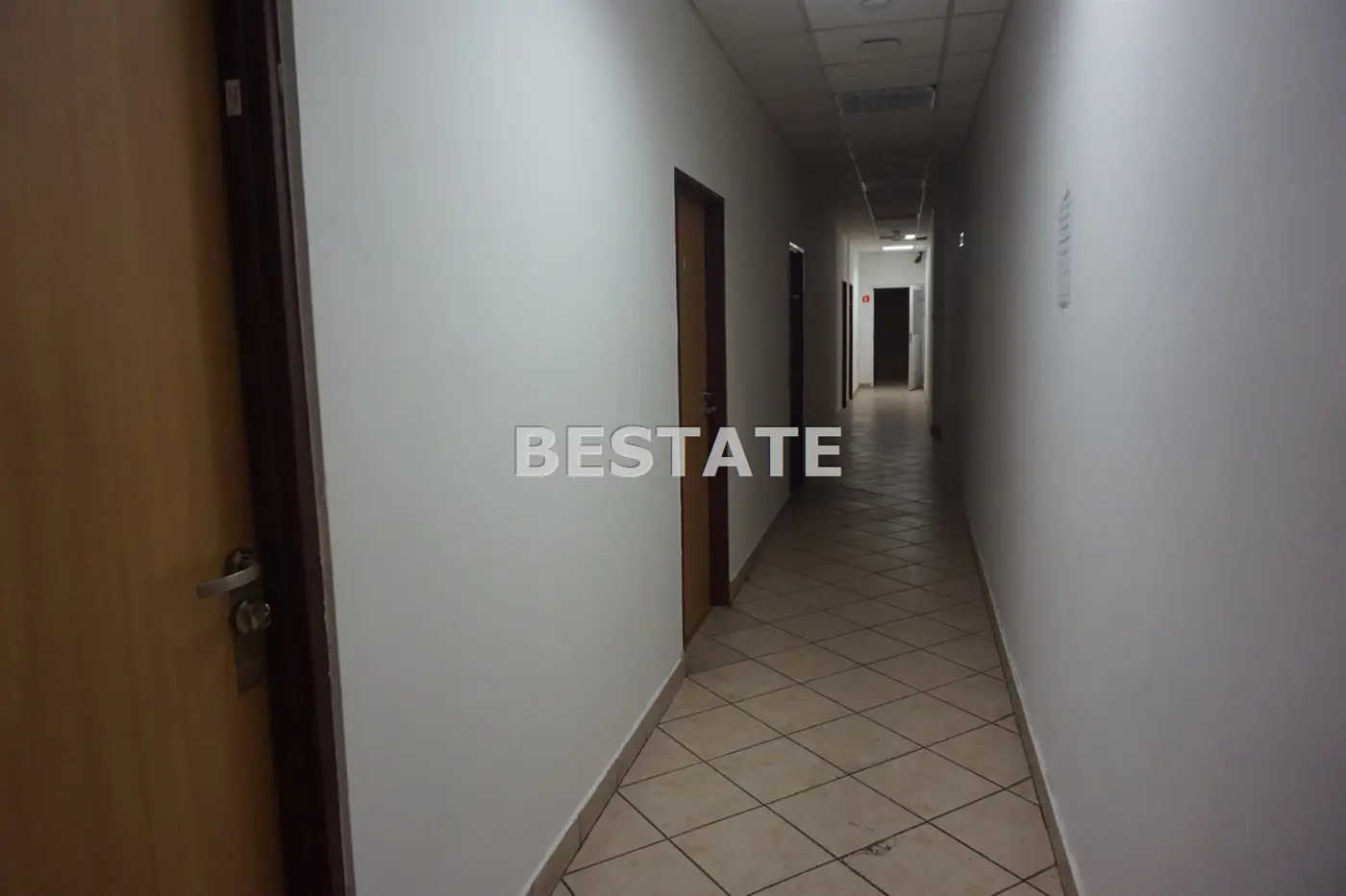 Lokal biurowo-handlowy w świetnej lokalizaji