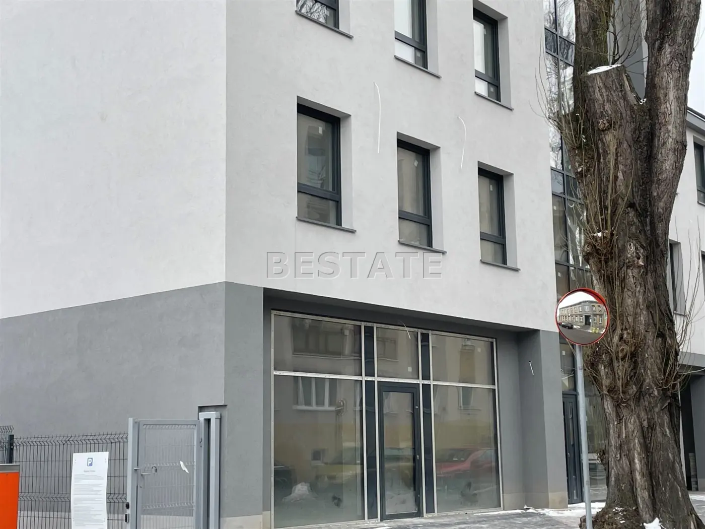 Pod usługi 136m2, nowe, centrum, witryna