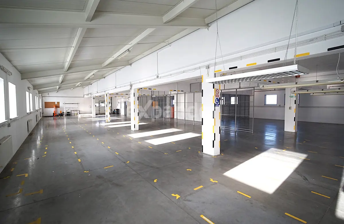 Budynek magazynowo - biurowy, 1284m2, Załęże