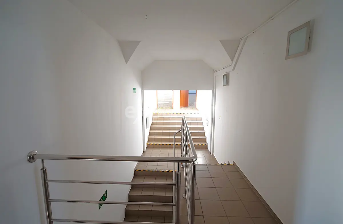 Budynek magazynowo - biurowy, 1284m2, Załęże