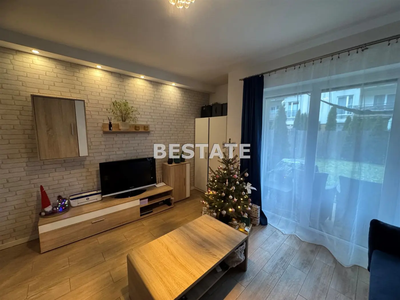 Przytulna kawalerka z ogródkiem