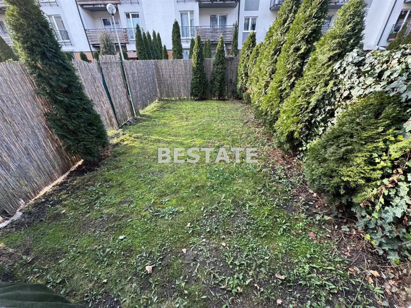 Przytulna kawalerka z ogródkiem