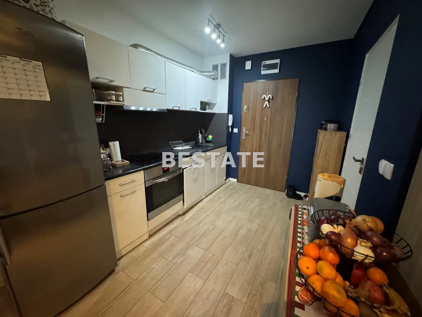 Przytulna kawalerka z ogródkiem