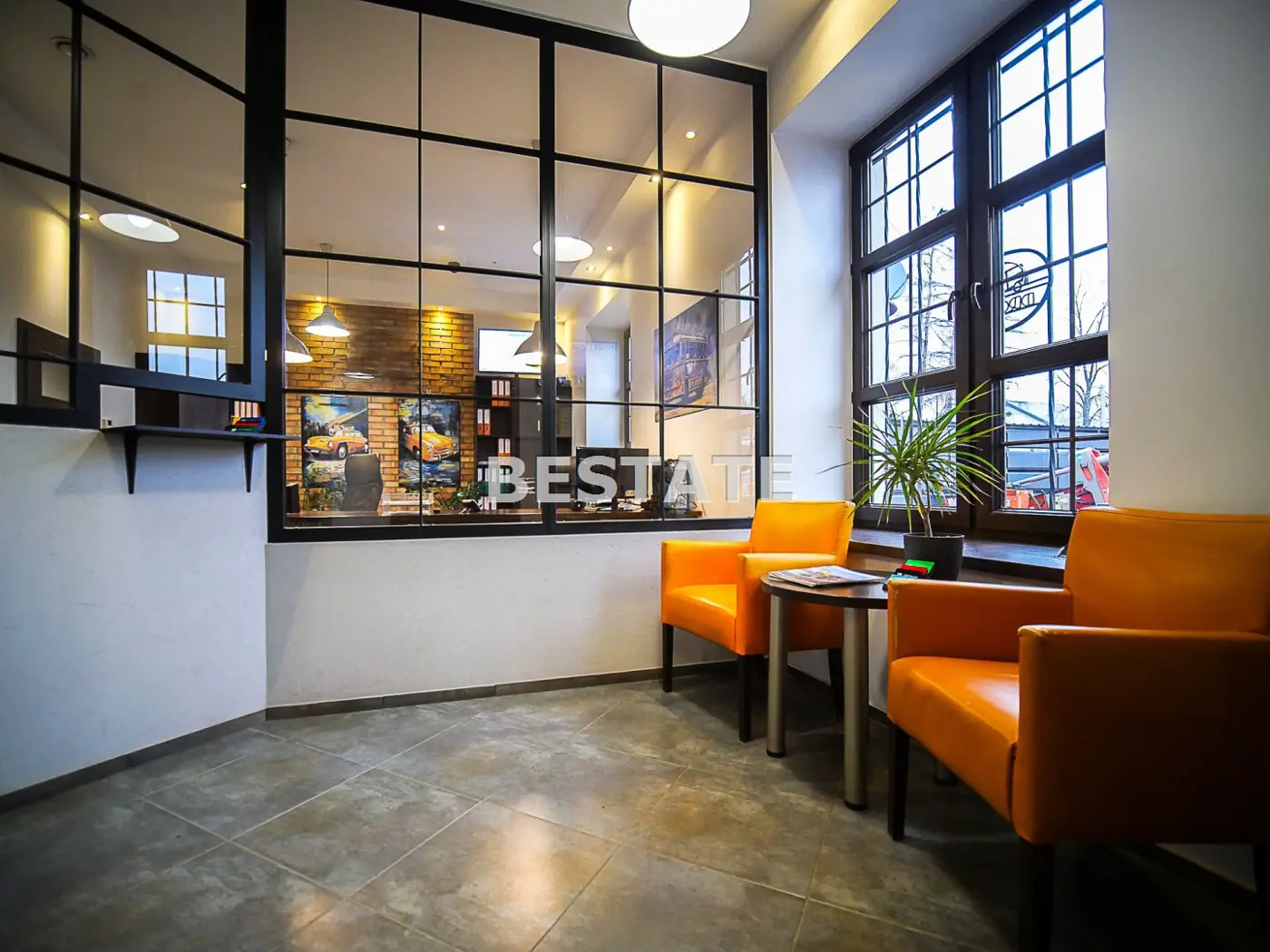 Lokal handlowy z powierzchnią magazynową