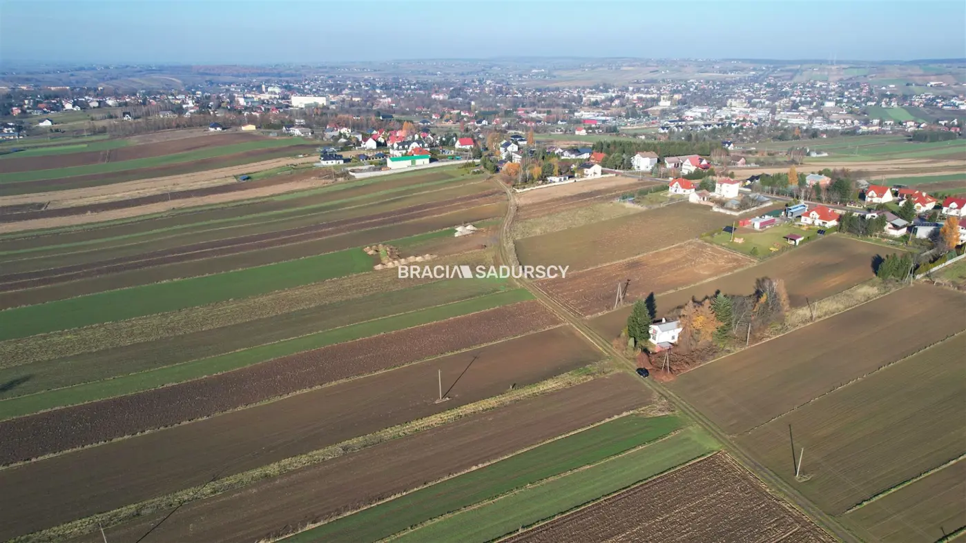 Działka budowlana 10 ar w Miechowie