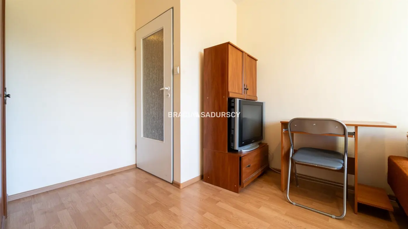 2 pok(oddzielne)Pradnik Czerwony, Park Wodny