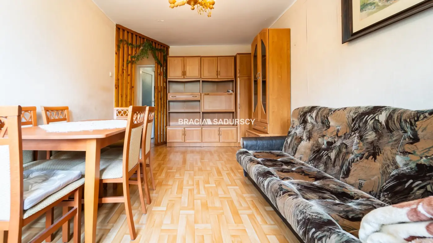 3-pok, ul. Radzikowskiego, jasne, d.lokalizacja