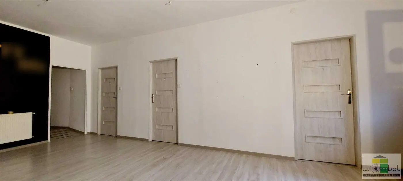 Atrakcyjny loklal biurowo-handlowy , centrum