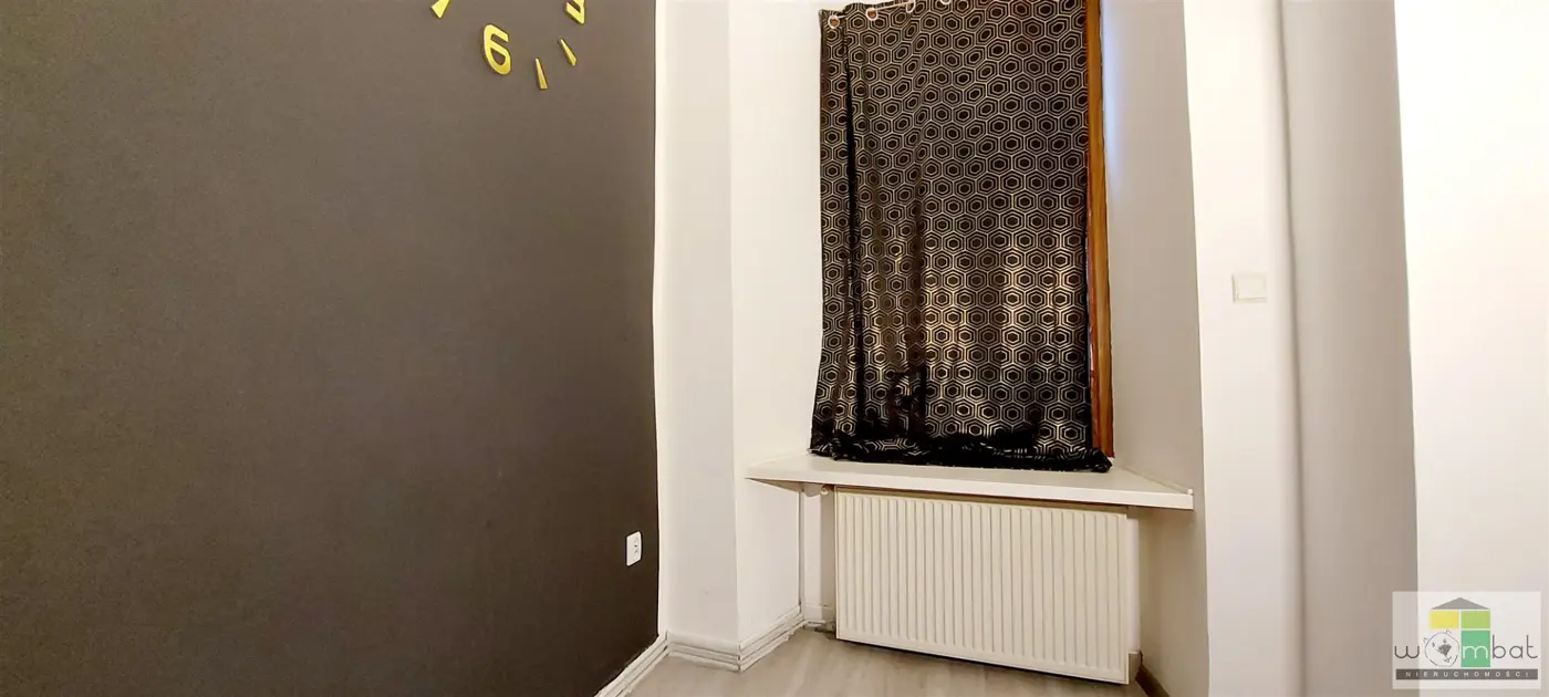 Atrakcyjny loklal biurowo-handlowy , centrum