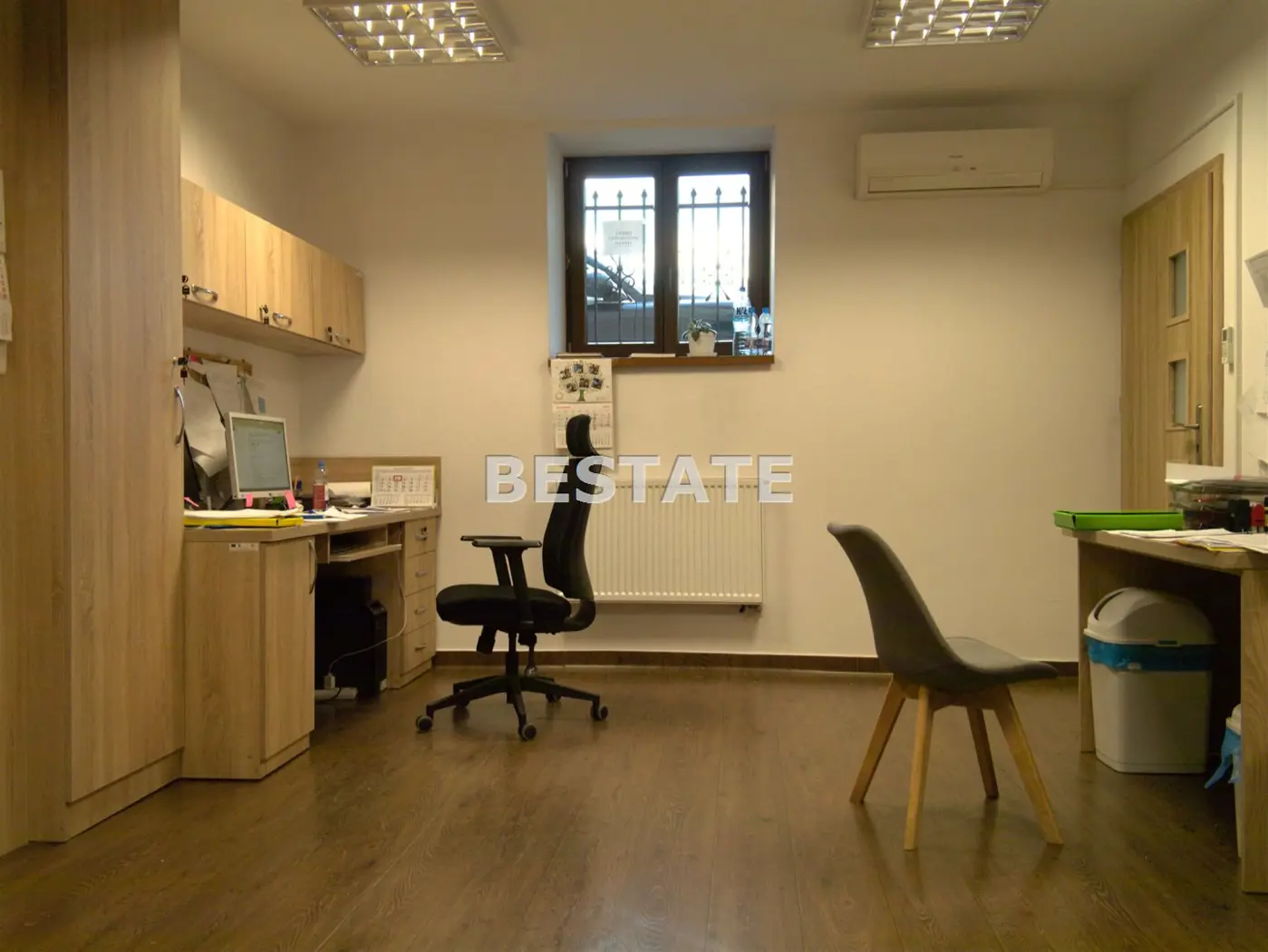 Lokal użytkowy do wynajęcia, 90m2
