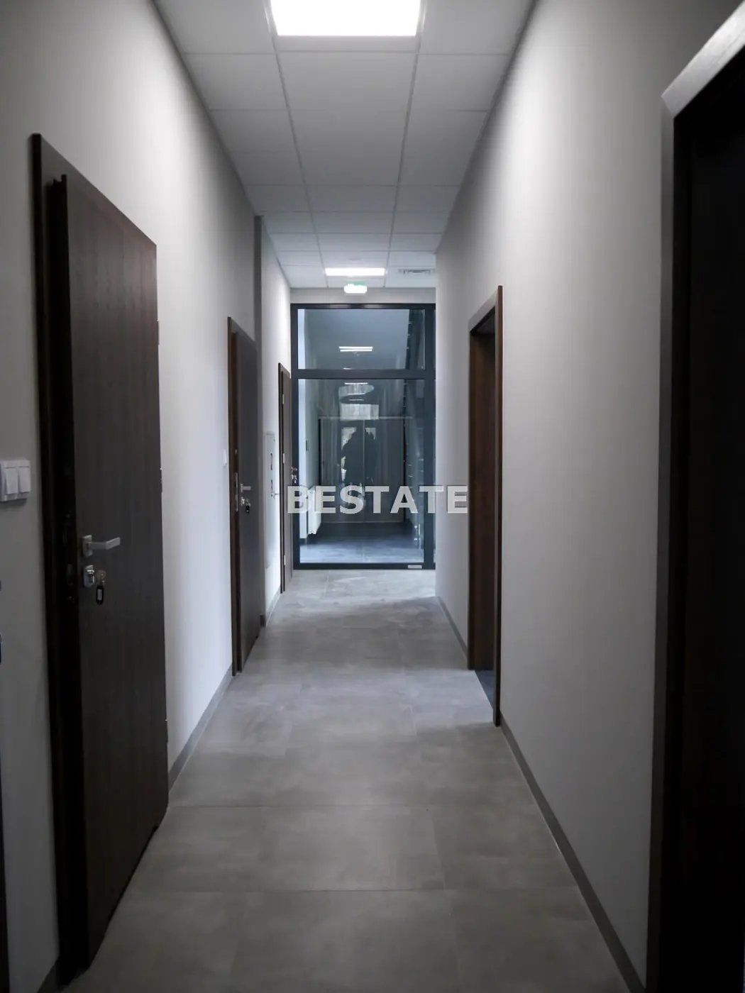 Lokal użytkowy do wynajęcia, 330m2