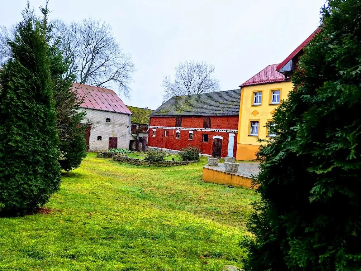 Folwark przy Stajni Ogierów Bonin