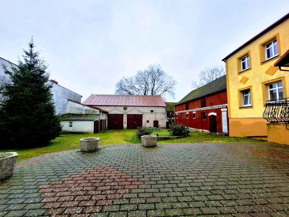 Folwark przy Stajni Ogierów Bonin
