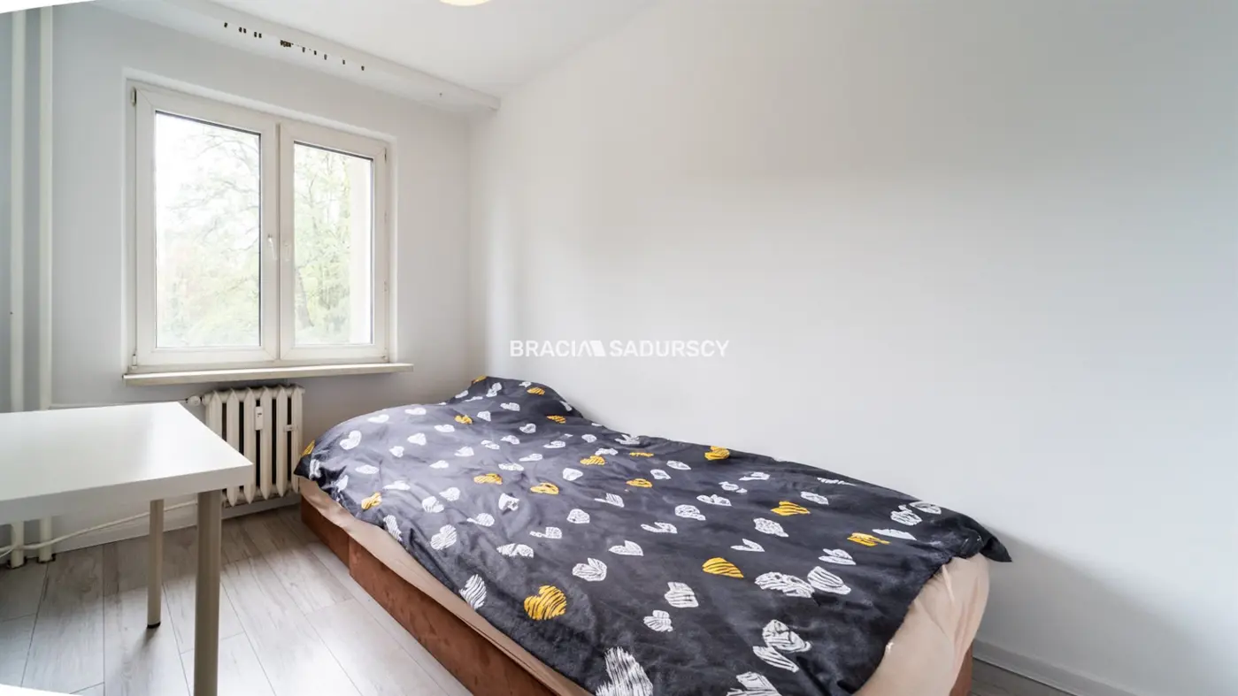 3 pok z osobną kuchnią -os. Piastów.