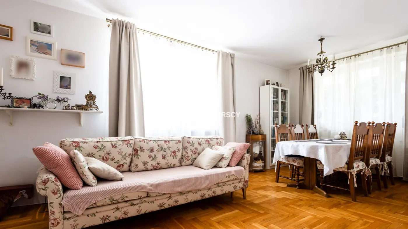 Wolnostojący dom w znakomitej lokalizacji