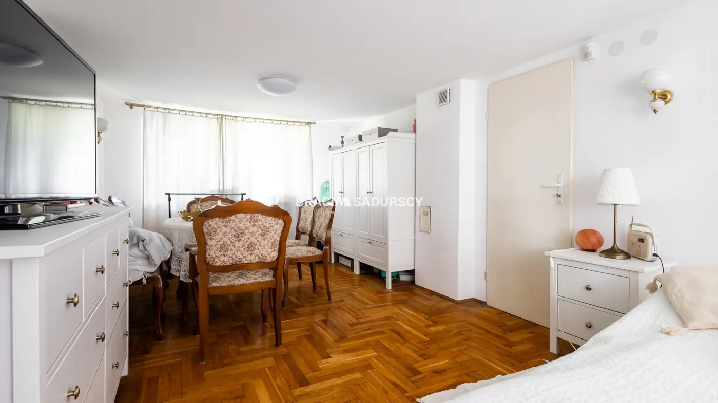 Wolnostojący dom w znakomitej lokalizacji