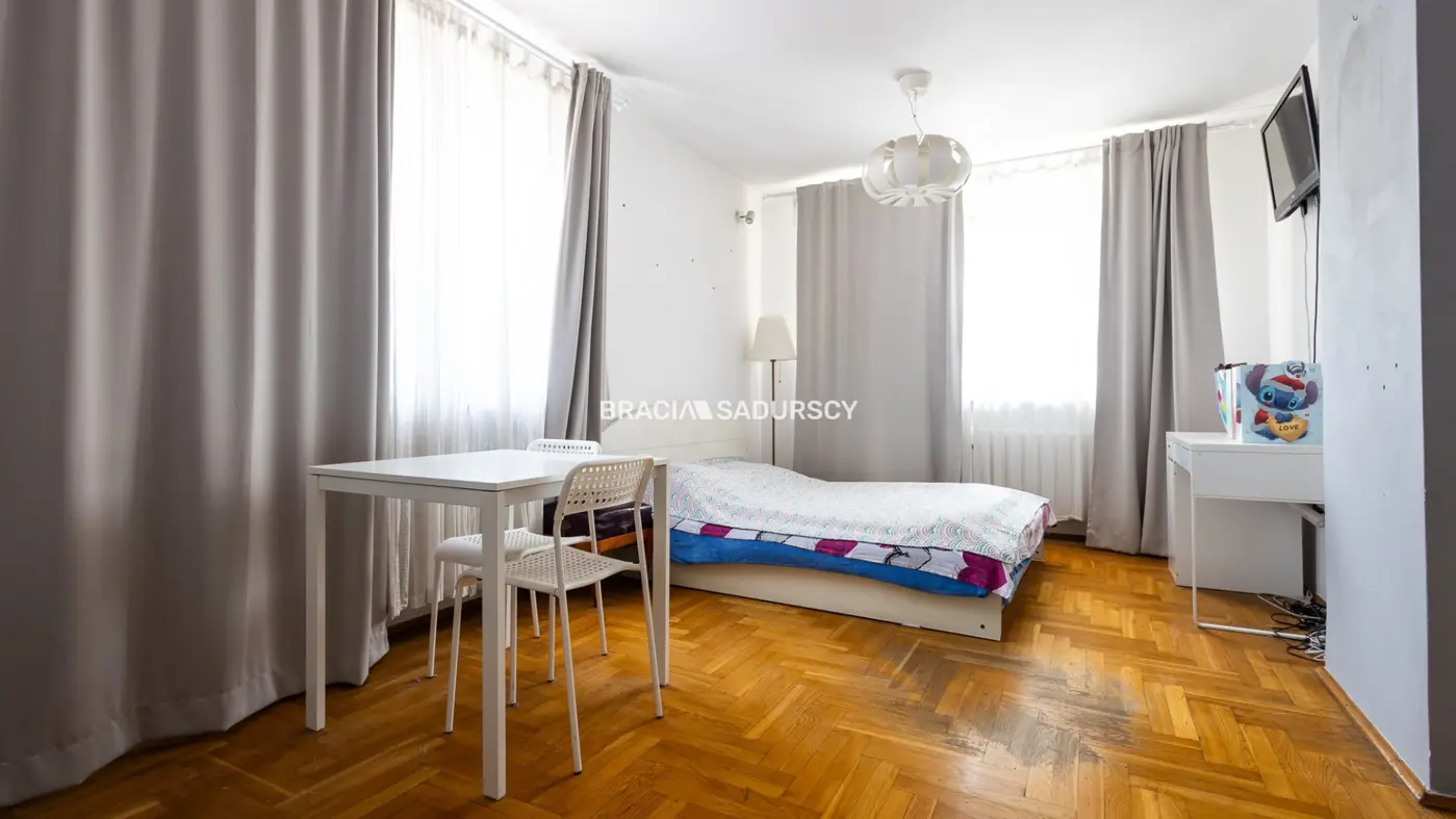 Wolnostojący dom w znakomitej lokalizacji