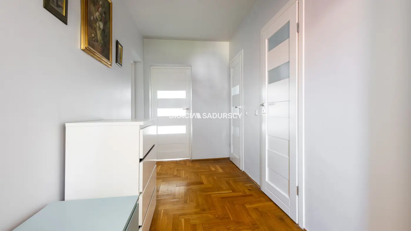 Wolnostojący dom w znakomitej lokalizacji