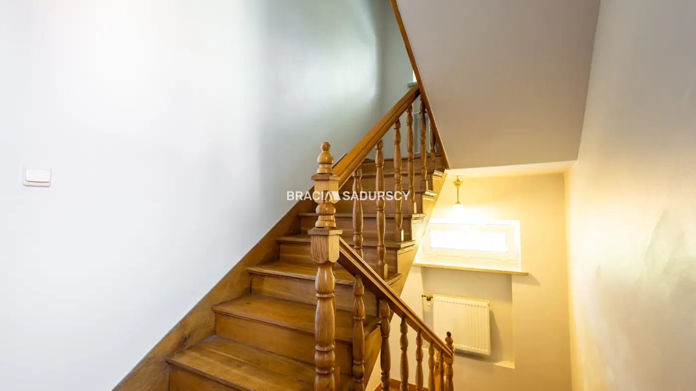 Wolnostojący dom w znakomitej lokalizacji