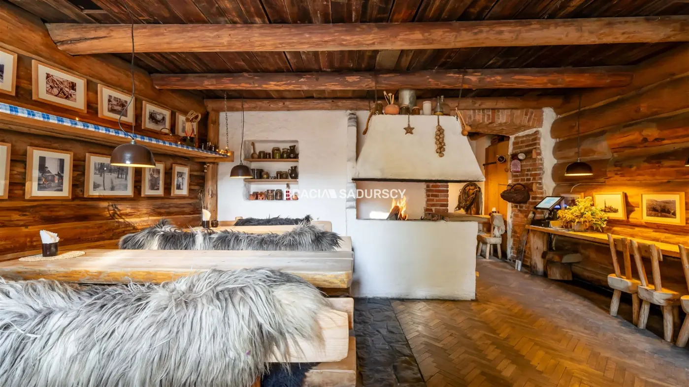 Lokal w centrum miasta z działającą restauracją