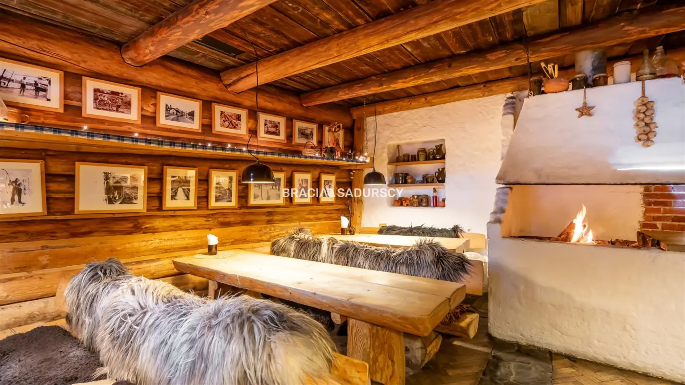 Lokal w centrum miasta z działającą restauracją