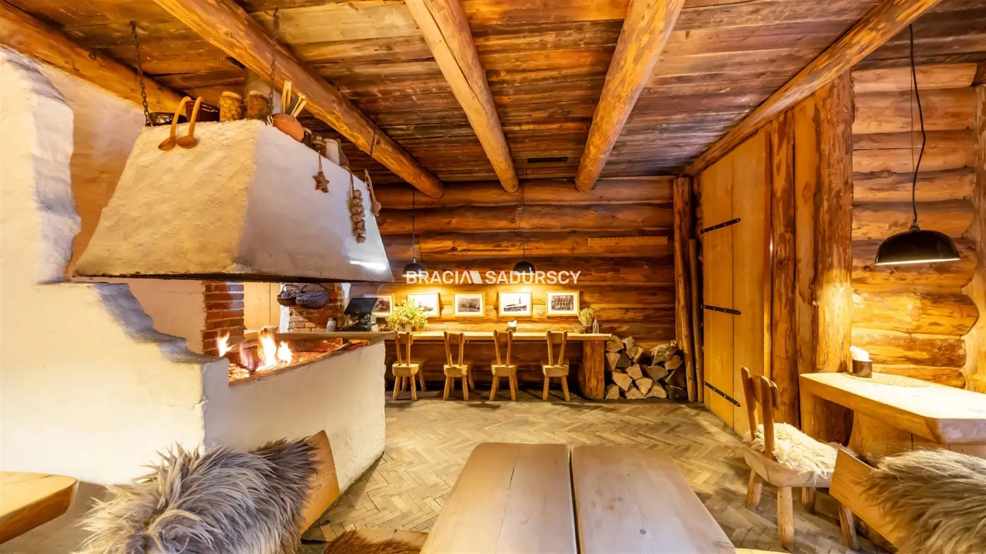 Lokal w centrum miasta z działającą restauracją