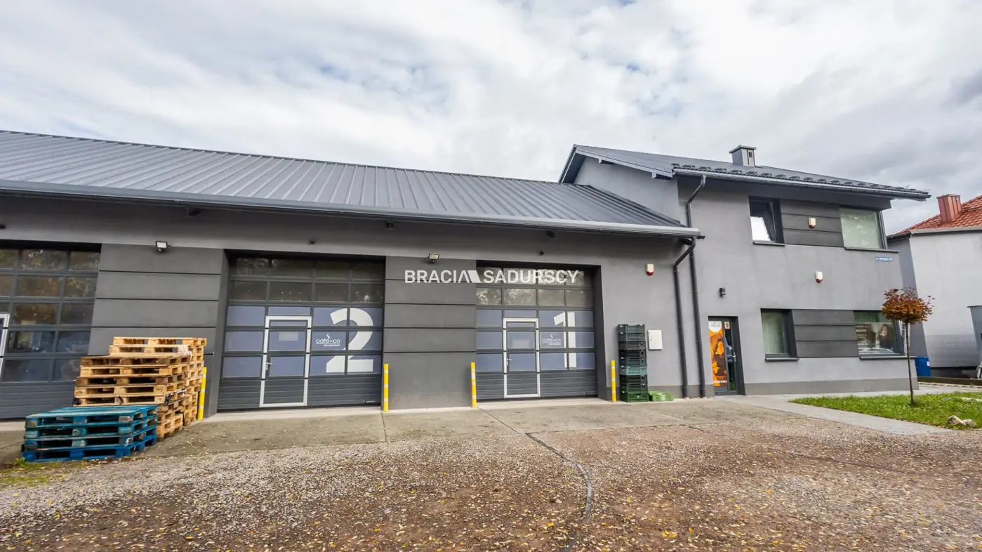 Nieruchomość inwestycyjna-dwie hale dom