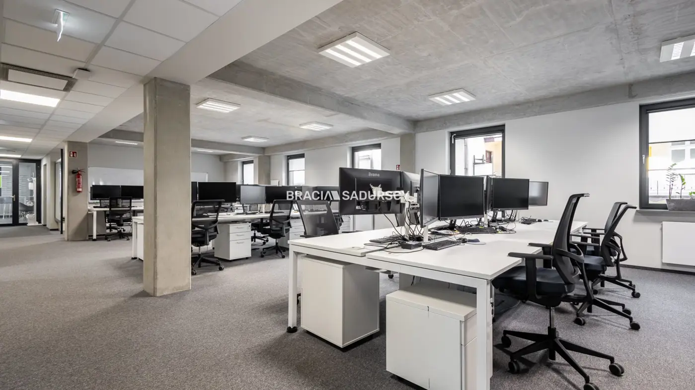 Biurowiec Bursztynowy Szlak - do wynajęcia piętro