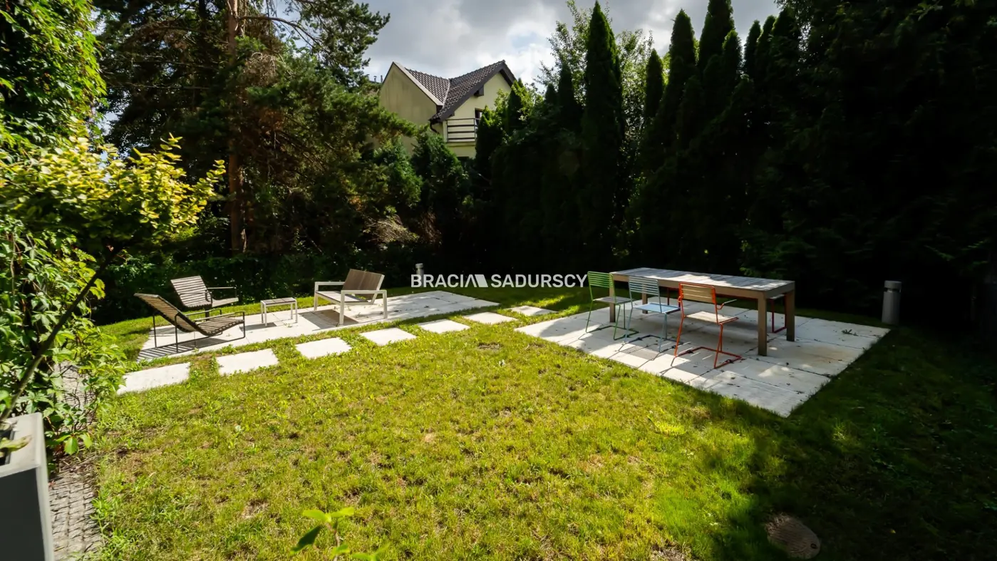 Lokal handlowy/biurowy 100m2/ parter/ul.Piastowska