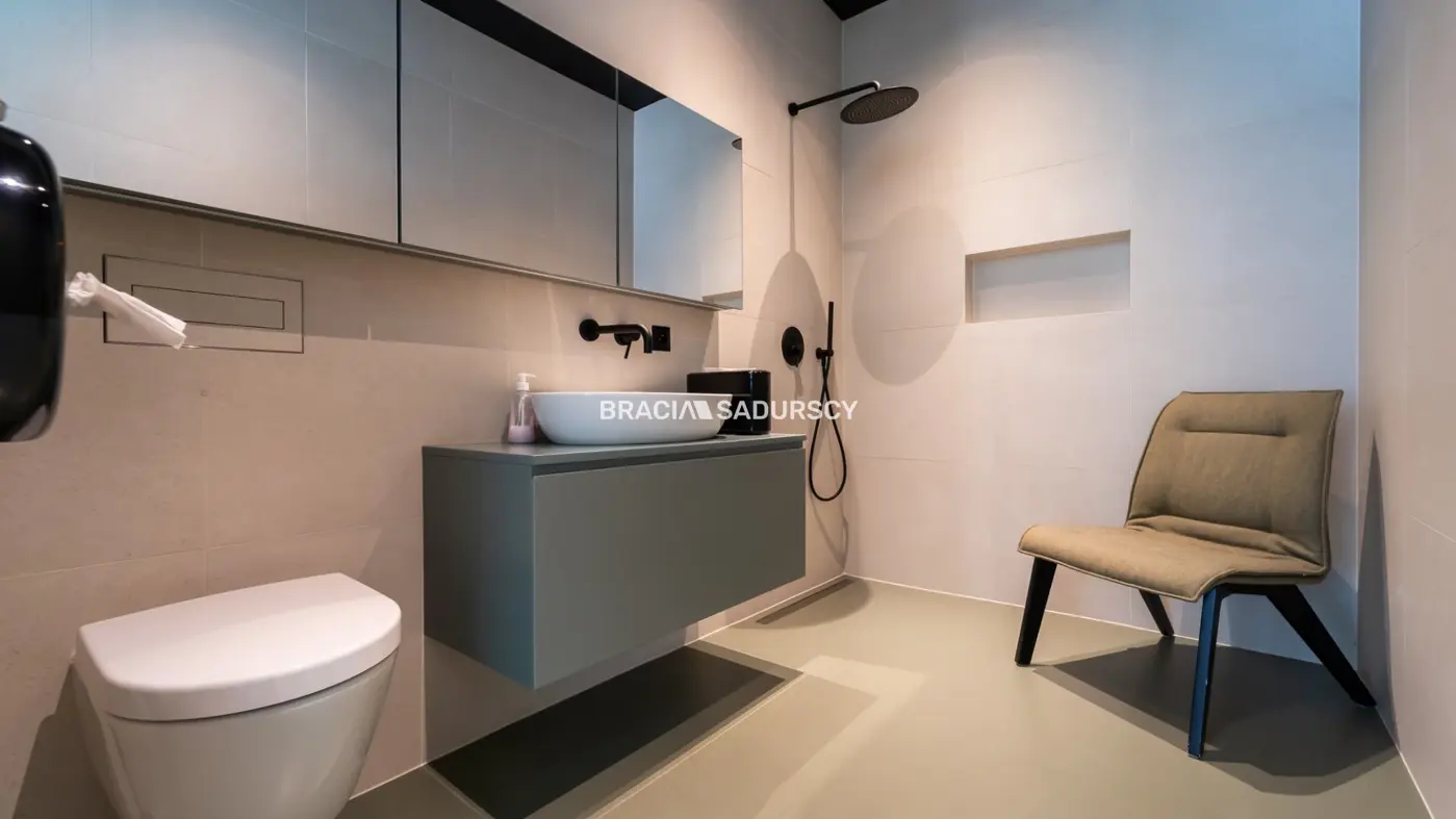 Lokal handlowy/biurowy 100m2/ parter/ul.Piastowska