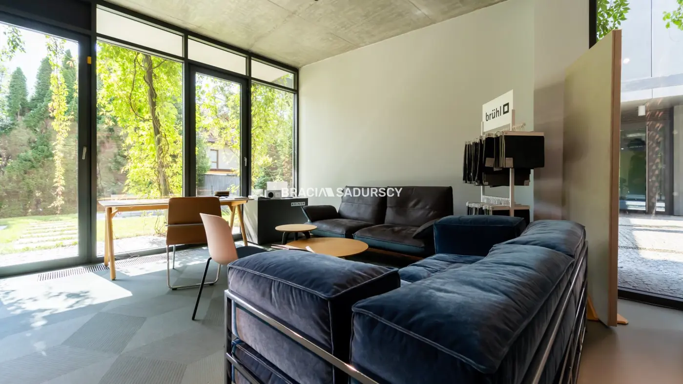 Lokal handlowy/biurowy 100m2/ parter/ul.Piastowska