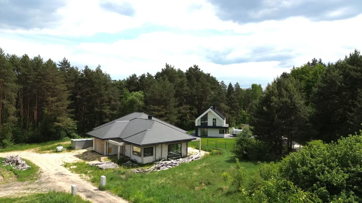 Wyjątkowy Dom Jednorodzinny w Mójczy – Bezpośrednio nad Rzeką Lubrzanką