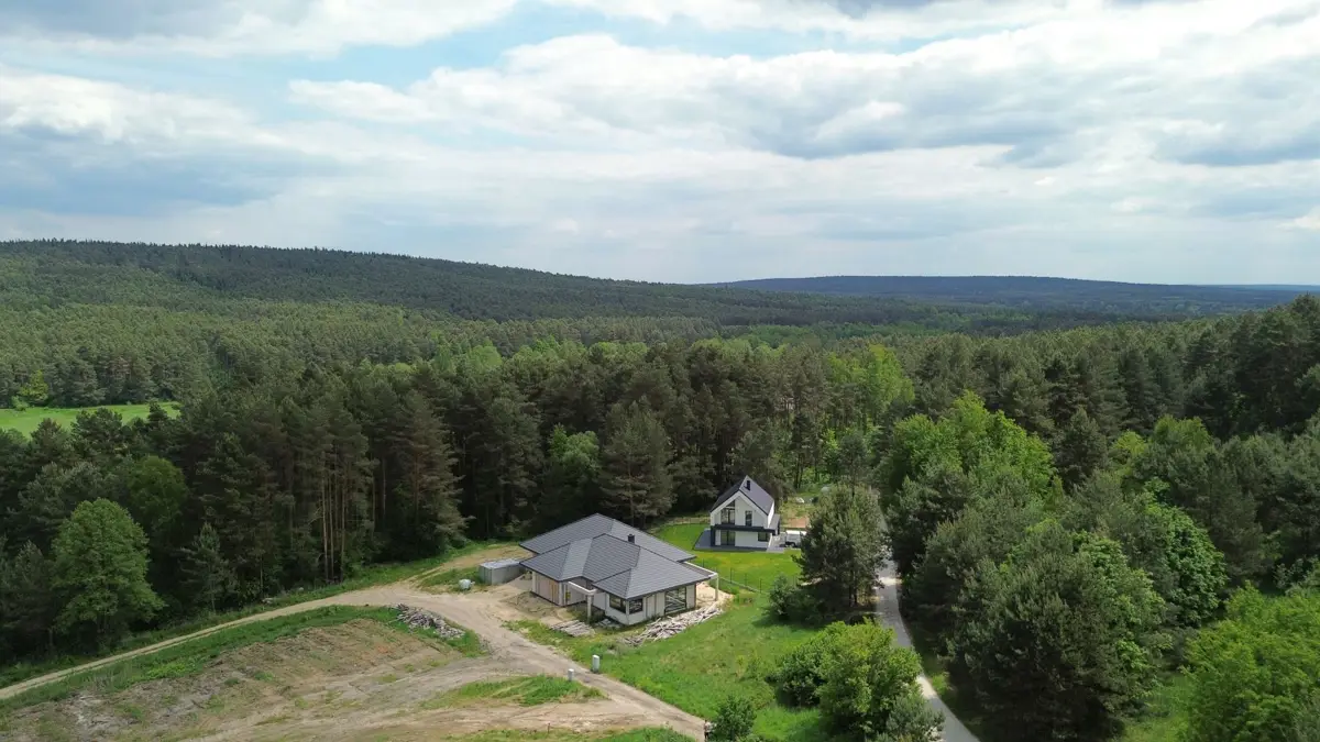 Wyjątkowy Dom Jednorodzinny w Mójczy – Bezpośrednio nad Rzeką Lubrzanką