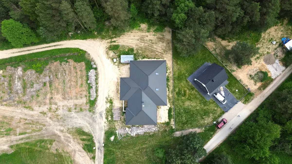 Wyjątkowy Dom Jednorodzinny w Mójczy – Bezpośrednio nad Rzeką Lubrzanką