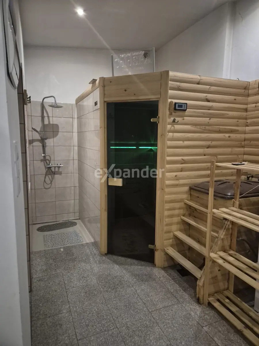 Dom z możliwością prowadzenia działalności