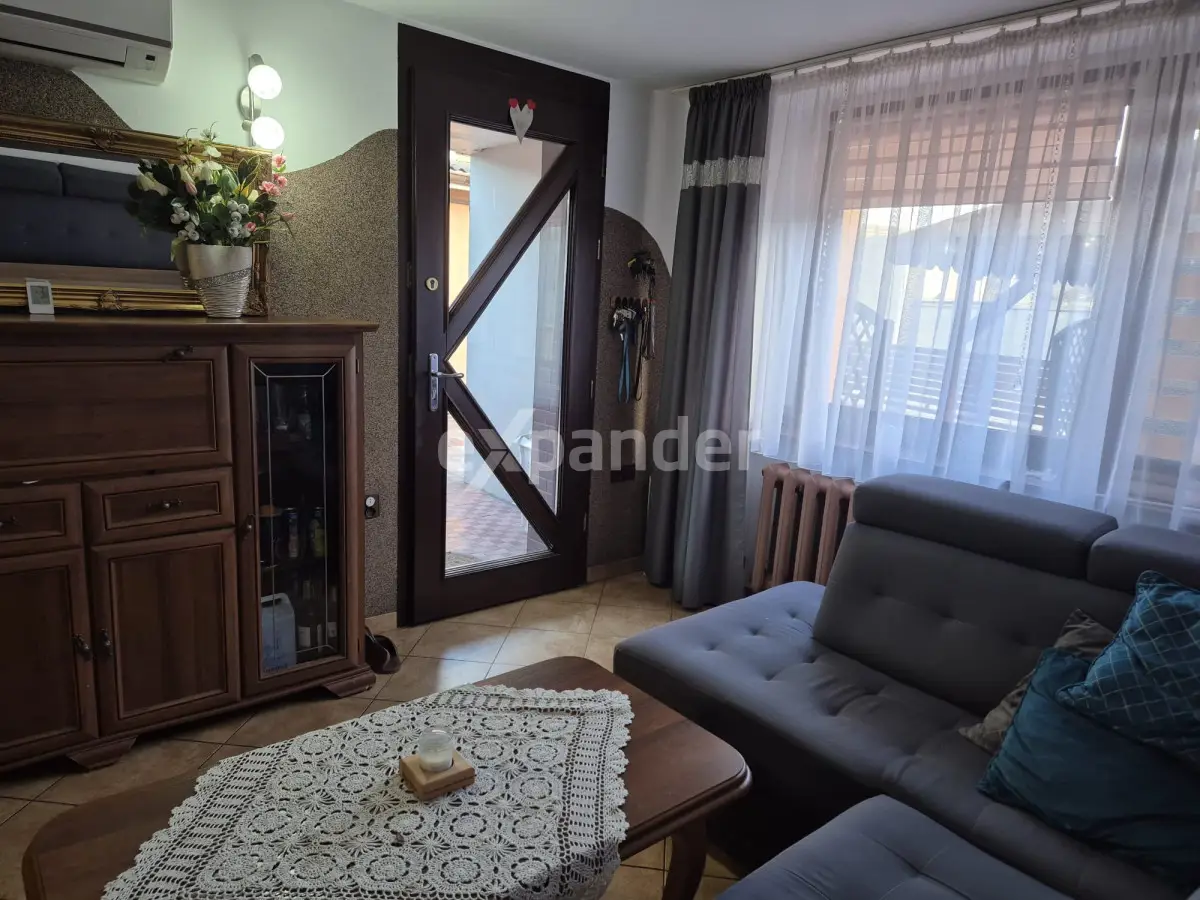 Dom z możliwością prowadzenia działalności