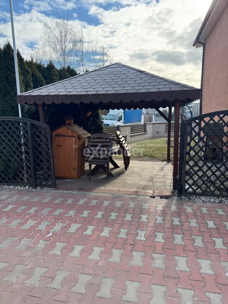 Dom z możliwością prowadzenia działalności